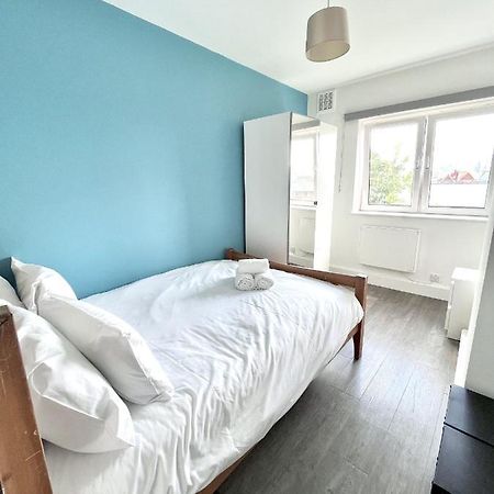 Modern 2 Bed Flat Close To Shoreditch / Free Wi-Fi Лондон Екстериор снимка