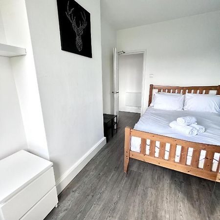 Modern 2 Bed Flat Close To Shoreditch / Free Wi-Fi Лондон Екстериор снимка