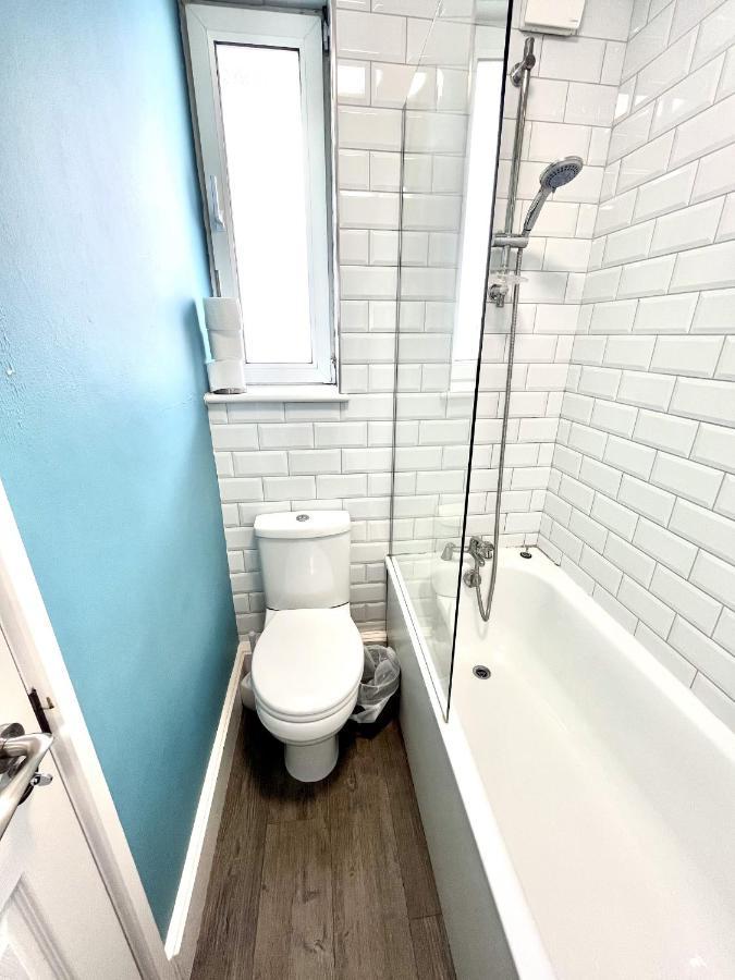 Modern 2 Bed Flat Close To Shoreditch / Free Wi-Fi Лондон Екстериор снимка