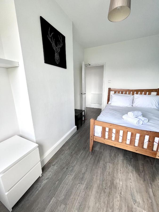 Modern 2 Bed Flat Close To Shoreditch / Free Wi-Fi Лондон Екстериор снимка